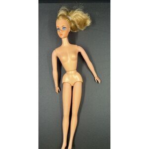 Vintage 1968 Barbie Mattel Twist turn Doll Bendable Legs 11" Eyelashes!‎